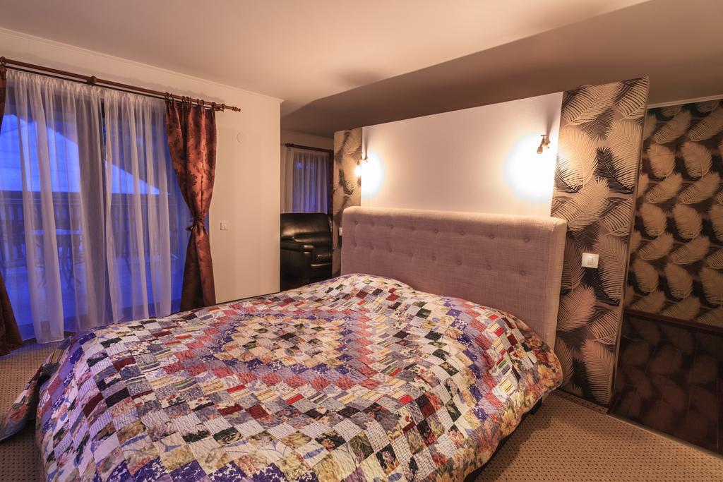 The Ghetto Hotel Buşteni Eksteriør billede
