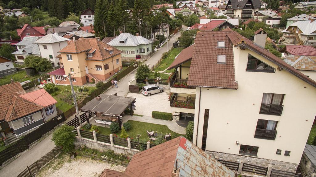 The Ghetto Hotel Buşteni Eksteriør billede